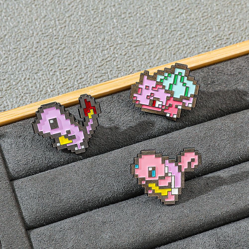 Lapel Pin Enamel - เข็มกลัดโลหะเคลือบลายโปเกมอนพิกเซลโมเสก, เข็มกลัดติดเสื้อการ์ตูนน่ารัก, เข็มกลัดติดกระเป๋าเป้ลายอนิเมะ, ของขวัญสำหรับแฟนๆ (